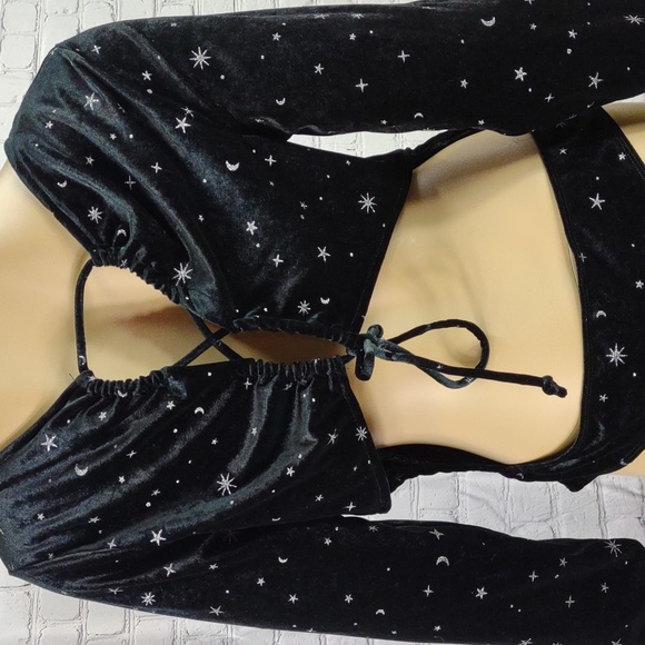 New Wild Fable XL Black Velure with sparkly moon and stars long sleeve bodysuit - Picture 6 of 12